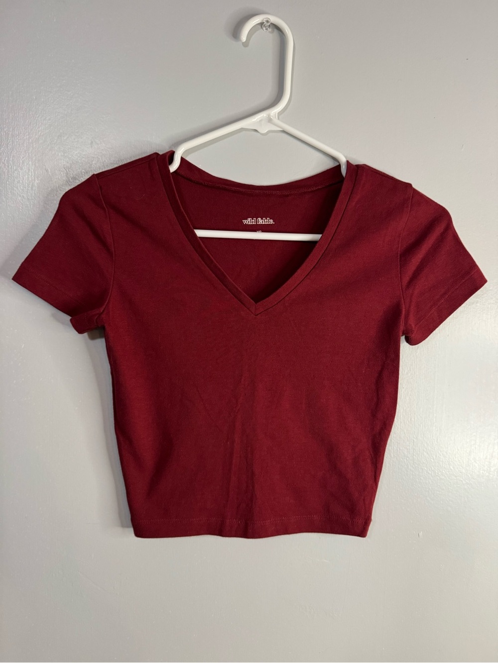 Wild Fable Burgundy V-Neck Short Sleeve Crop Top Size XS